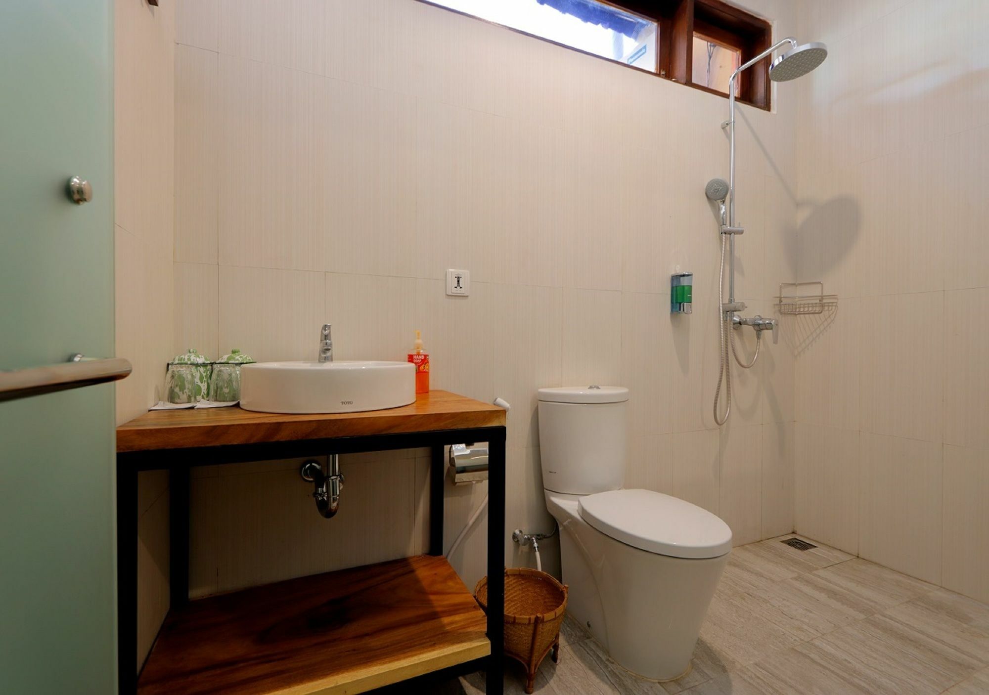 Bali Bee House Hotel Kerobokan  Exterior photo